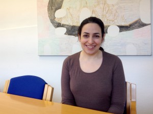 Nasrin E., Krankenpflegerin B.A., wird über das Programm IQuaMed gefördert