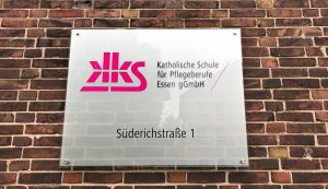 Die Katholische Schule für Pflegeberufe Essen bietet gemeinsam mit dem mibeg-Institut Anerkennungsqualifizierungen für Pflegefachkräfte an